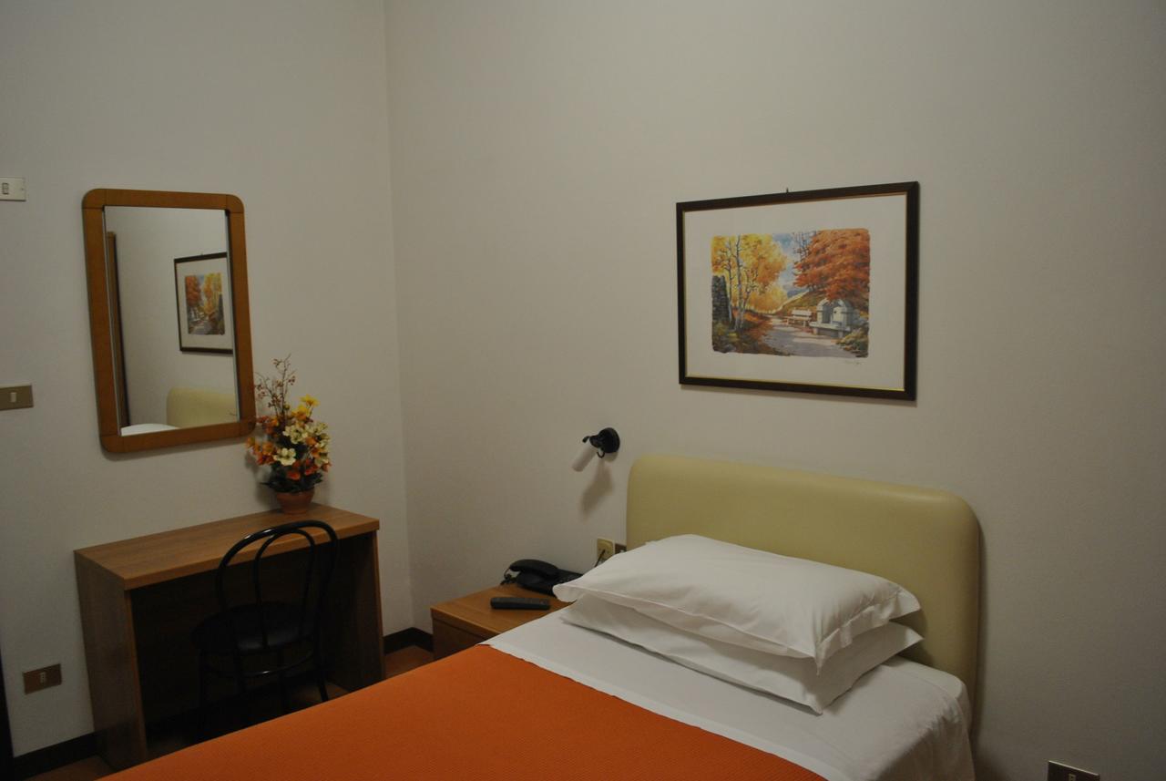 Albergo "Da Mario" 피아노로 외부 사진